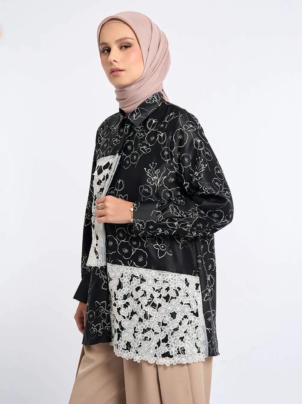 FELORA EMBROIDERY SHIRT BLACK