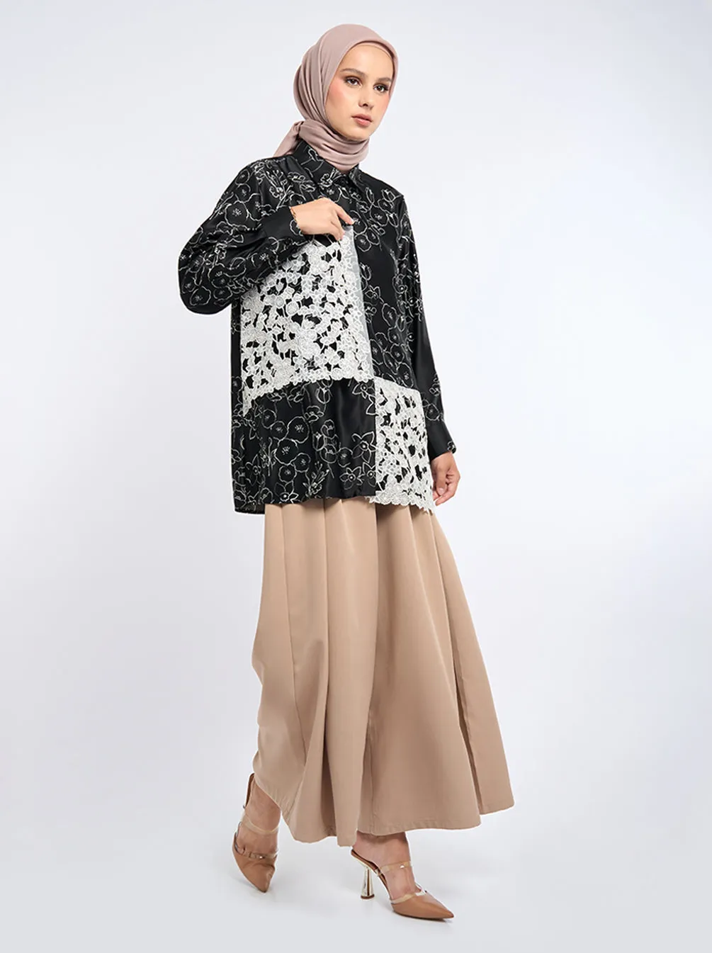 FELORA EMBROIDERY SHIRT BLACK